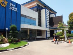 JOHAN KUNAEFI dan ALIMSYAH Dimutasi dari Bea Cukai Batam