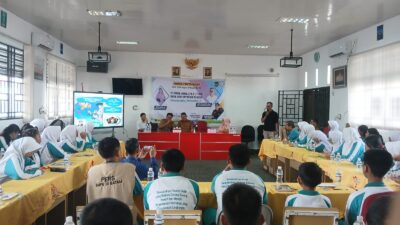 Sekolah Kecil, Mimpi yang Lapang: Cara Alfida Menghidupkan Literasi di SMPN 38 Batam