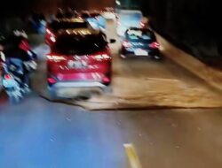 Lubang Raksasa di Jalan Sei Ladi Arah Tiban Resahkan Pengendara