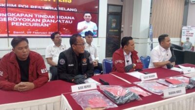 ‎Cemburu Buta, Suami di Batam Ajak Teman Keroyok Mantan Pacar Istri Pakai Parang ‎