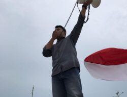 Bangga Menjadi Sarjana Pendidik, Tidak Bangga dengan Kebijakan untuk Para Pendidik