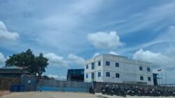 Aktivitas Gelap di Balik Gedung Tanpa Plang Nama, Diduga Kelola Limbah B3 Tanpa Izin