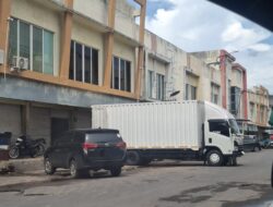 Warga Tembesi Desak Bea Cukai Batam Segera Periksa Gudang Ekspedisi Tanpa Nama di Mall Top 100 Tembesi