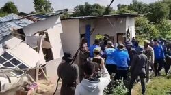 Isak Tangis Warga Warnai Penggusuran di sei Binti  Sagulung : Rumah Kami Bukan Kandang Ayam