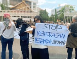 Peringati Hari Pers Sedunia: Jurnalis Batam Sampaikan 6 Tuntutan depan Kantor Pemko