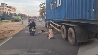 Jalan Yos Sudarso  di Atas Terowongan Pelita  Ambles