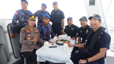 Ditpolairud Polda Kepri Perkuat Kerja Sama Pengamanan dengan Singapura melalui Patroli Perairan dan Rendezvous