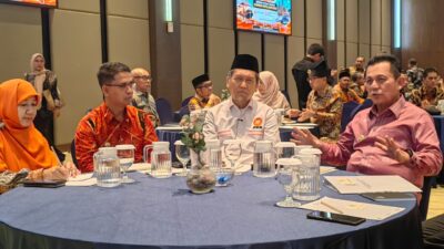 Bupati Karimun Ing Iskandar bersama Politisi PKS dan Gubenur Kepri hadiri acara Lokakarya Akademik