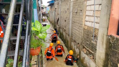 Balita 2 Tahun Hanyut di Gorong-Gorong Saat Bermain Hujan di Batam, Tim SAR Lakukan Pencarian