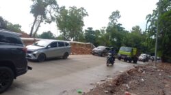 Jalan Rusak Makin Parah dan Membahayakan, Ariastuty: “Menunggu Kajian”