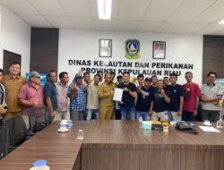 Nelayan Numbing Minta Presiden Prabowo Hentikan Sedimentasi: “Jangan Ganggu Laut Kami, Ini Satu-satunya Tempat Kami Mencari Makan”