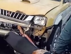 Diduga Sopir Serangan Stroke, Mobil Tabrak 8 Motor di Simpang Kepri Batam