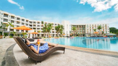 Perayaan Ulang Tahun ke-24 HARRIS Resort Waterfront Batam Gelar Giveaway Spesial dan Diskon Menginap 24%