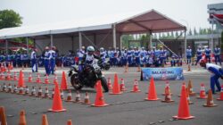 Teknik Menikung Motor yang Tepat, Kapan Badan Harus Ikut Miring?