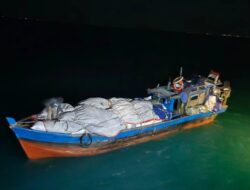 Kapal Kayu Bawa Beragam Barang Keluar Batam Tanpa Pemberitahuan Pabean Diamankan Bea Cukai