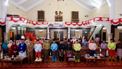 Bupati Karimun Ajak Generasi Muda Lestarikan Pantun