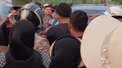 Warga Sambau Blokir Pintu Masuk Nongsa Digital Park, Menuntut Air Bersih Dihidupkan