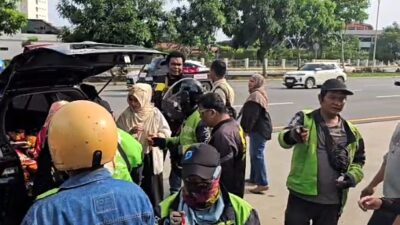 Ditreskrimsus Polda Kepri Bersama Media Gelar “Jumat Berkah”, Bagikan Ratusan Kantong Beras ke Porter Hingga Ojol